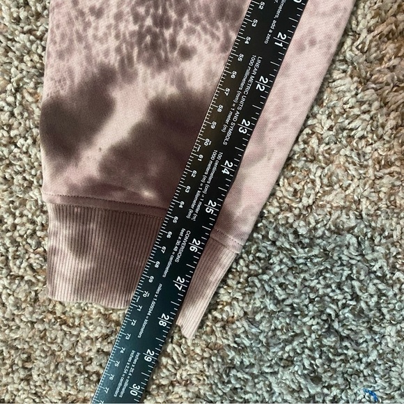 Lululemon Warm Down Jogger 28" in Marble Dye Silky French Press Pink Sz 6 - Picture 15 of 16